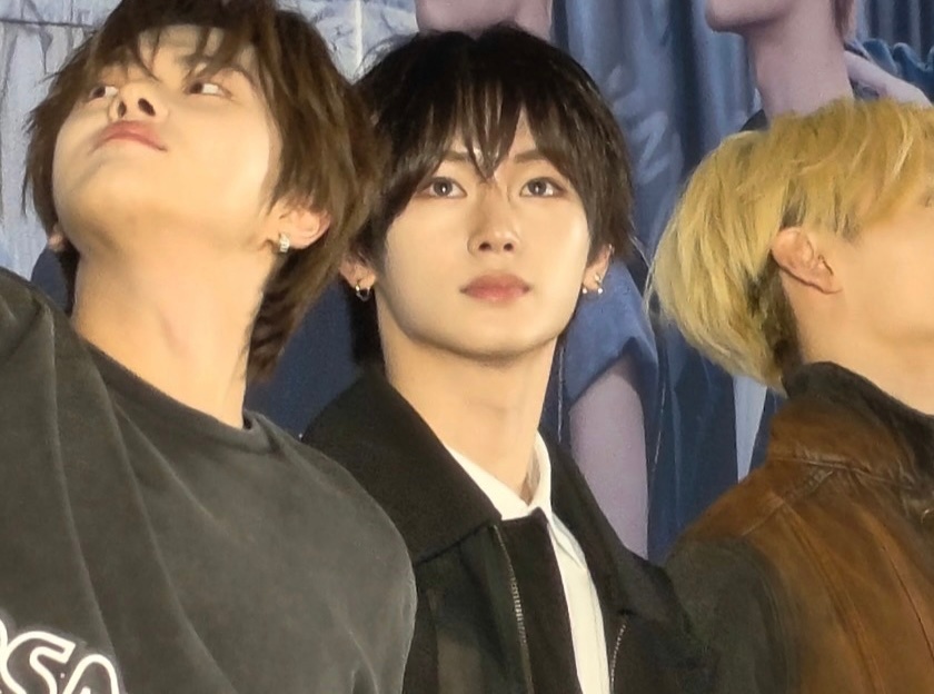 今天国内镜头下的周安信纯生图怼脸也是完全扛住了吧 