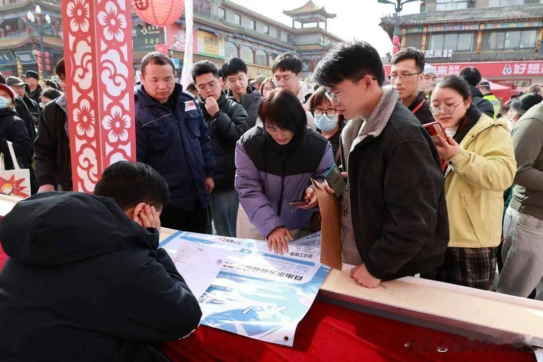 春节将至，返乡潮也逐渐升温。江苏连云港在这个关键时期，推出“春风行动”系列举措，