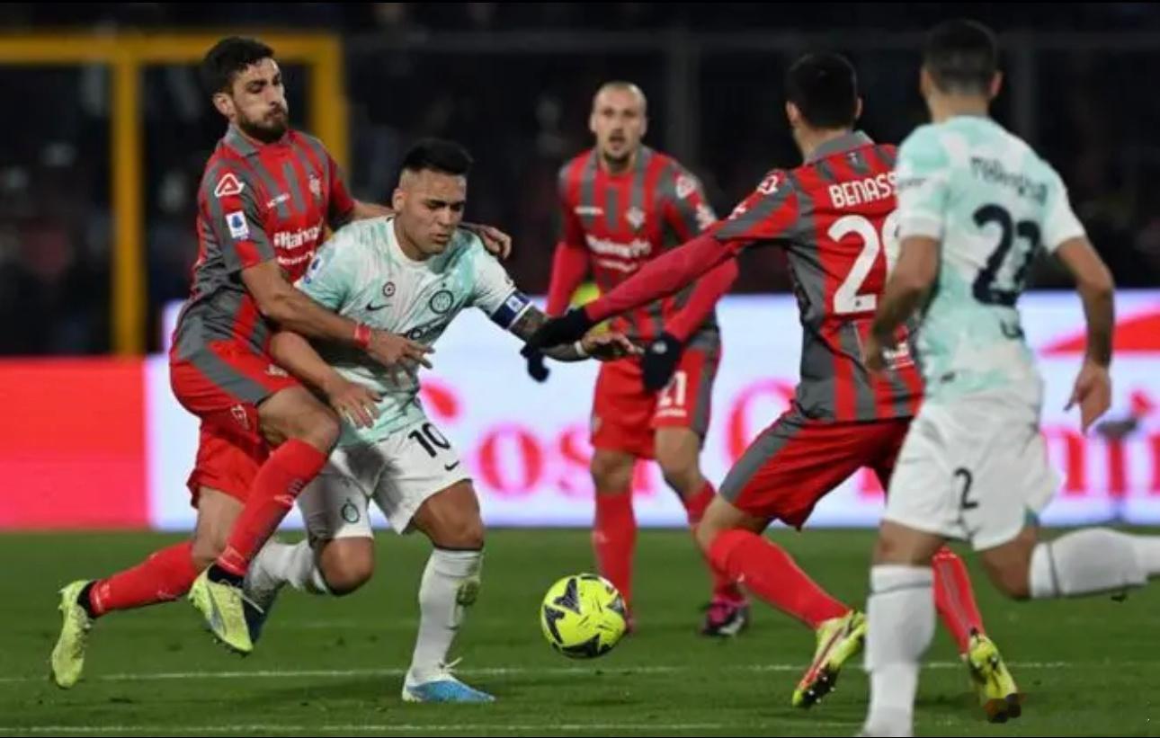 003萨索洛vs克雷莫纳推荐：让负指数：克莫纳+0.5比分：1-1, 0-1解析