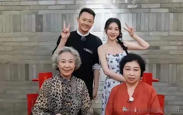 听说印小天和柳岩走到一起了，真的假的啊？感觉他俩没啥交集啊！
不过如果是真的，我