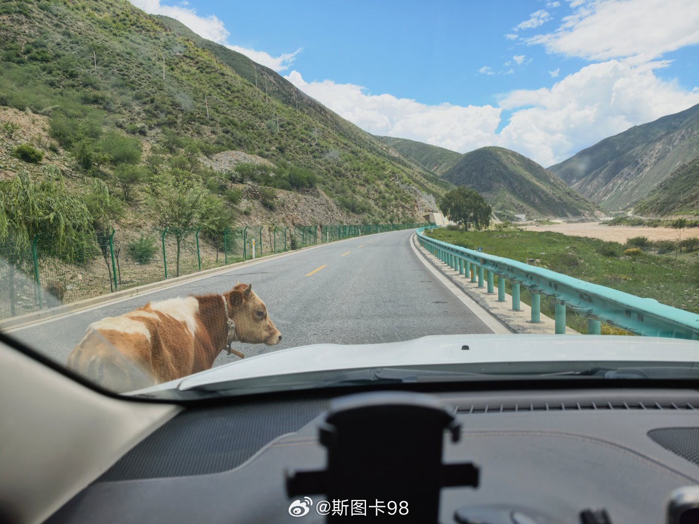 禁止碰瓷 打击拦路抢劫 甘孜·巴塘