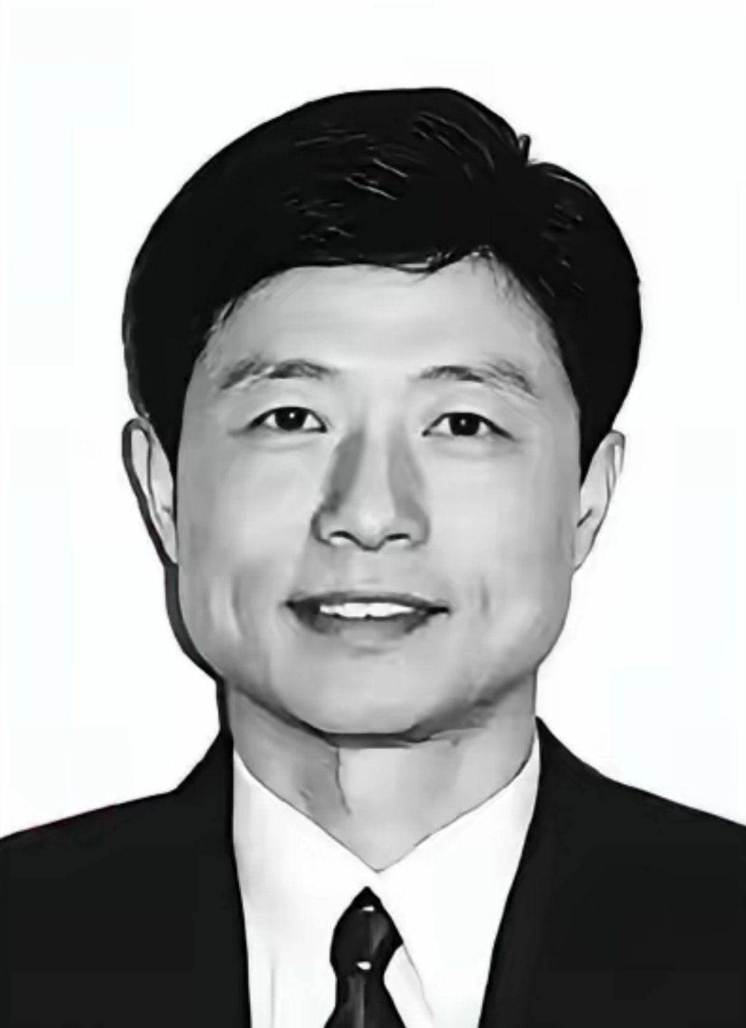 今天是艾跃进同志逝世10周年纪念日，艾跃进同志离开我们，已经十周年了。我们深切地