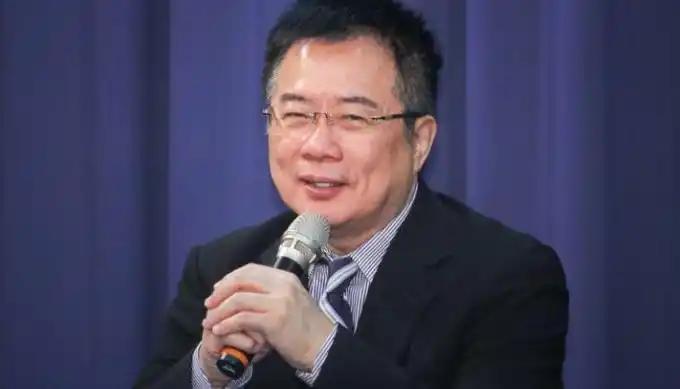 蔡正元博士针对台湾统一问题爆出了金句——“武力攻打，你又不敢！”什么意思呢？就是