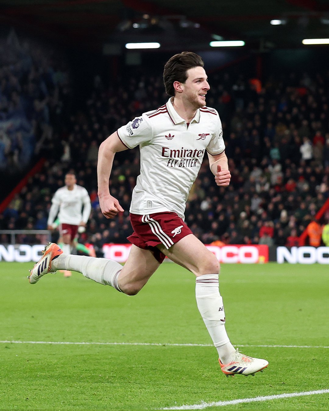 赖斯25/26赛季数据：3球7助攻。世一腰？伯恩茅斯2比3阿森纳赖斯梅开二度