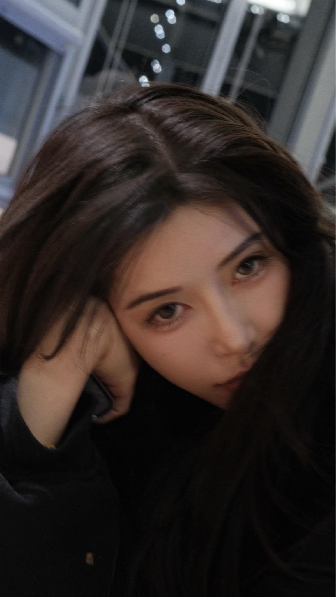 📷相机下最真实我的模样你喜欢吗。