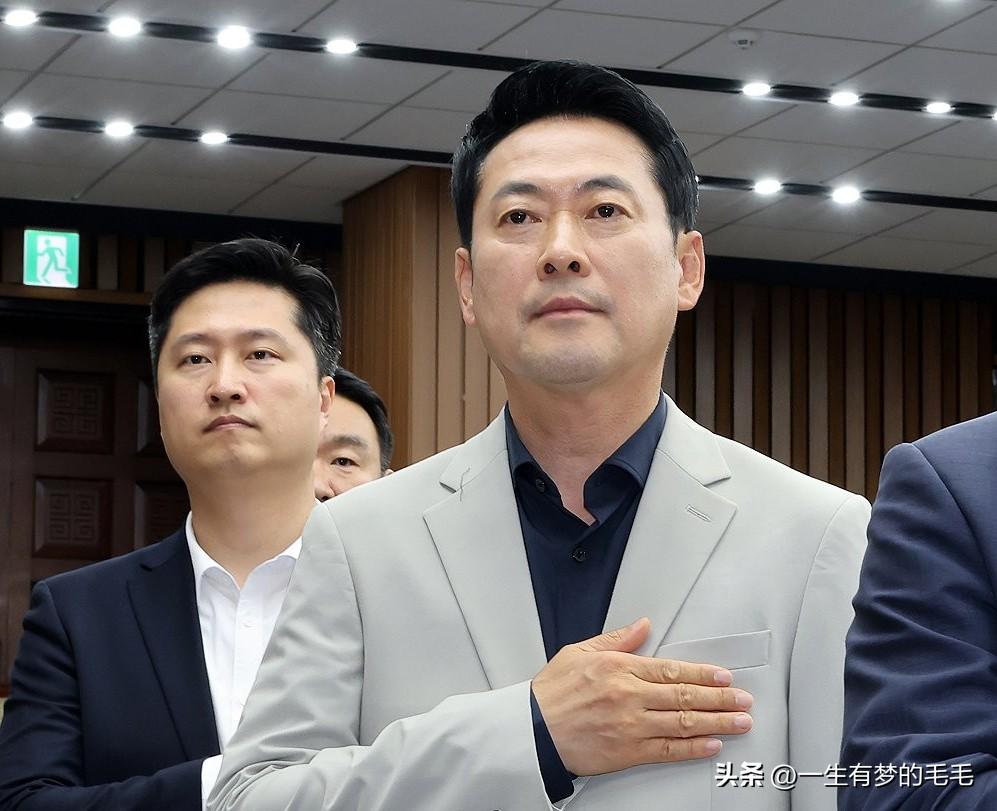内斗没完没了！韩国在野党僵持一月，党首去留依旧没有答案
 
7月1日消息，韩国最
