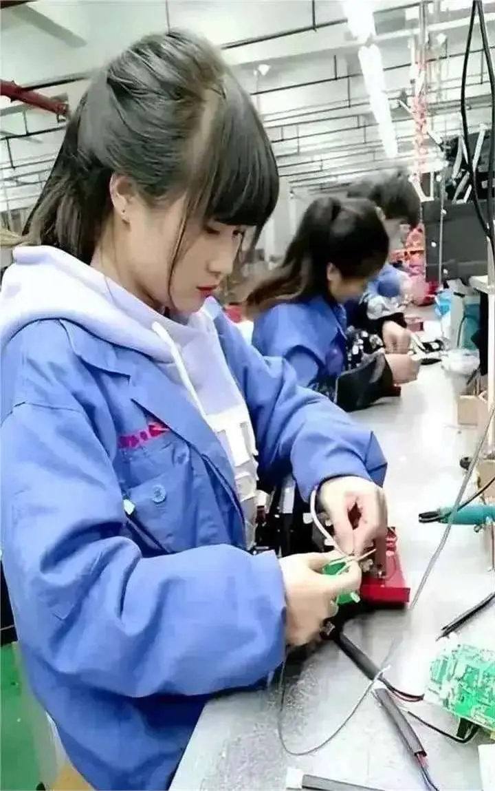 以前和现在厂妹的区别 