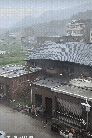 不搭铁棚可能还没事，怎么想起加彩钢瓦或树脂瓦的，气流全闷在里面，那力道有多大不知