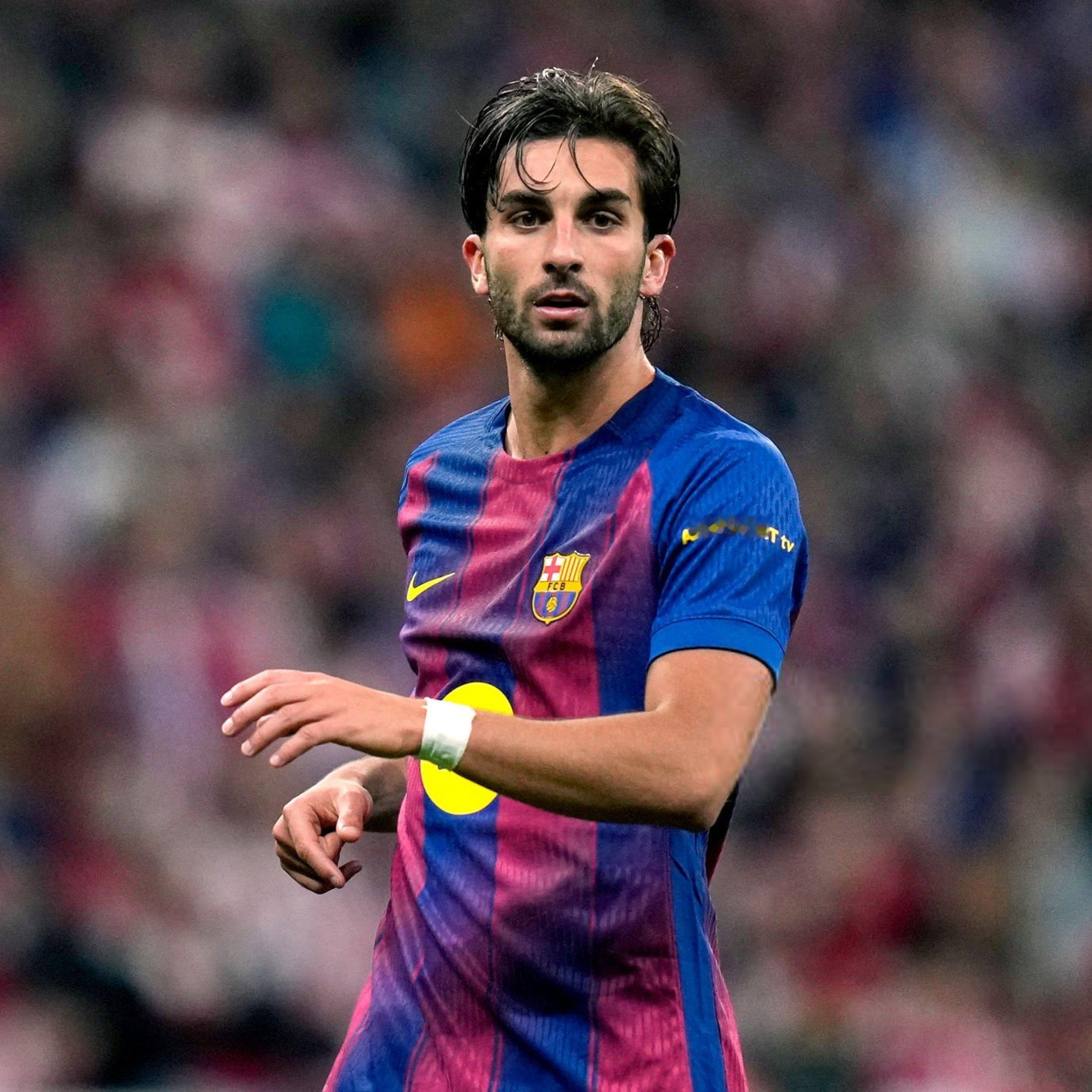 TV3：费兰·托雷斯的续约目前暂停，等待莱万多夫斯基的未来，拉波尔塔不喜欢有球员