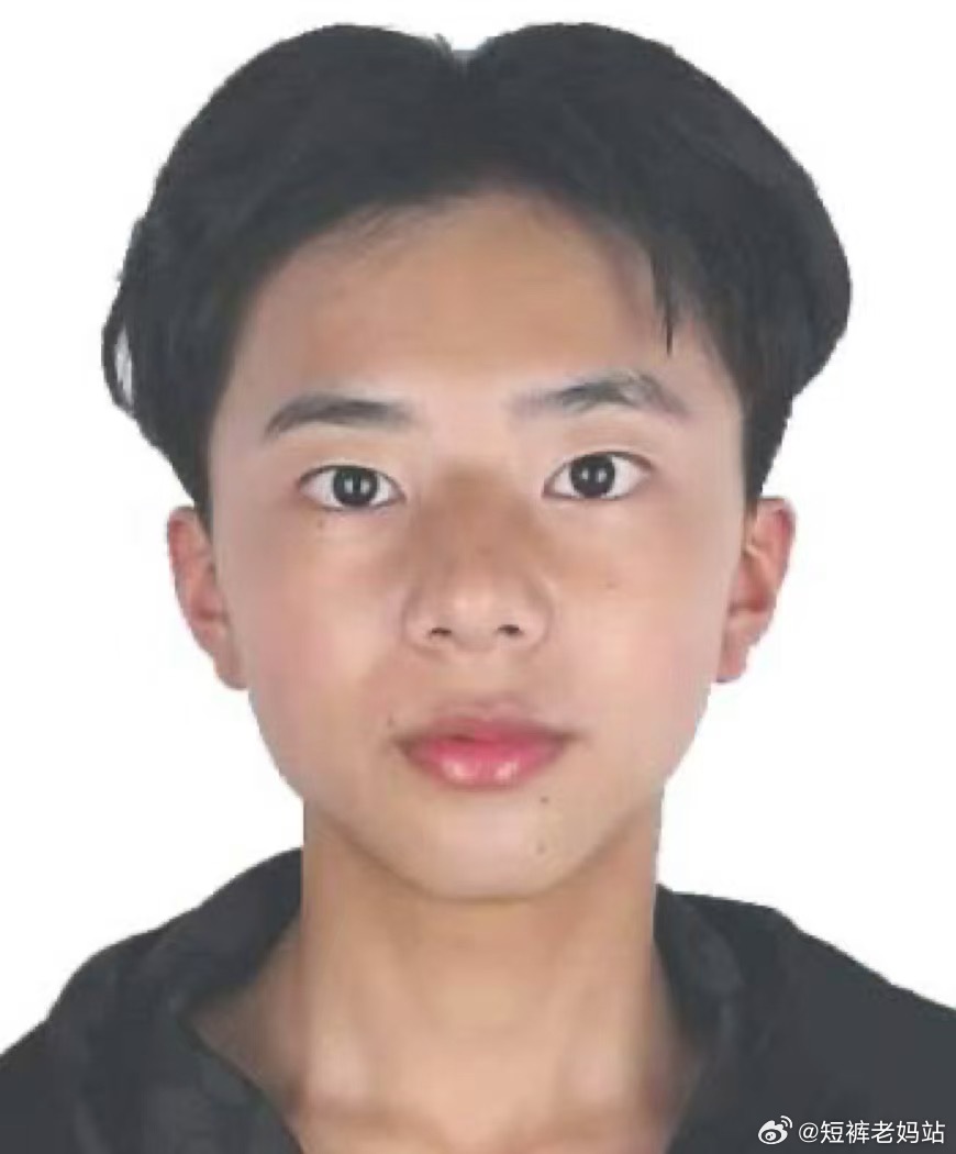 乡里别立正了 