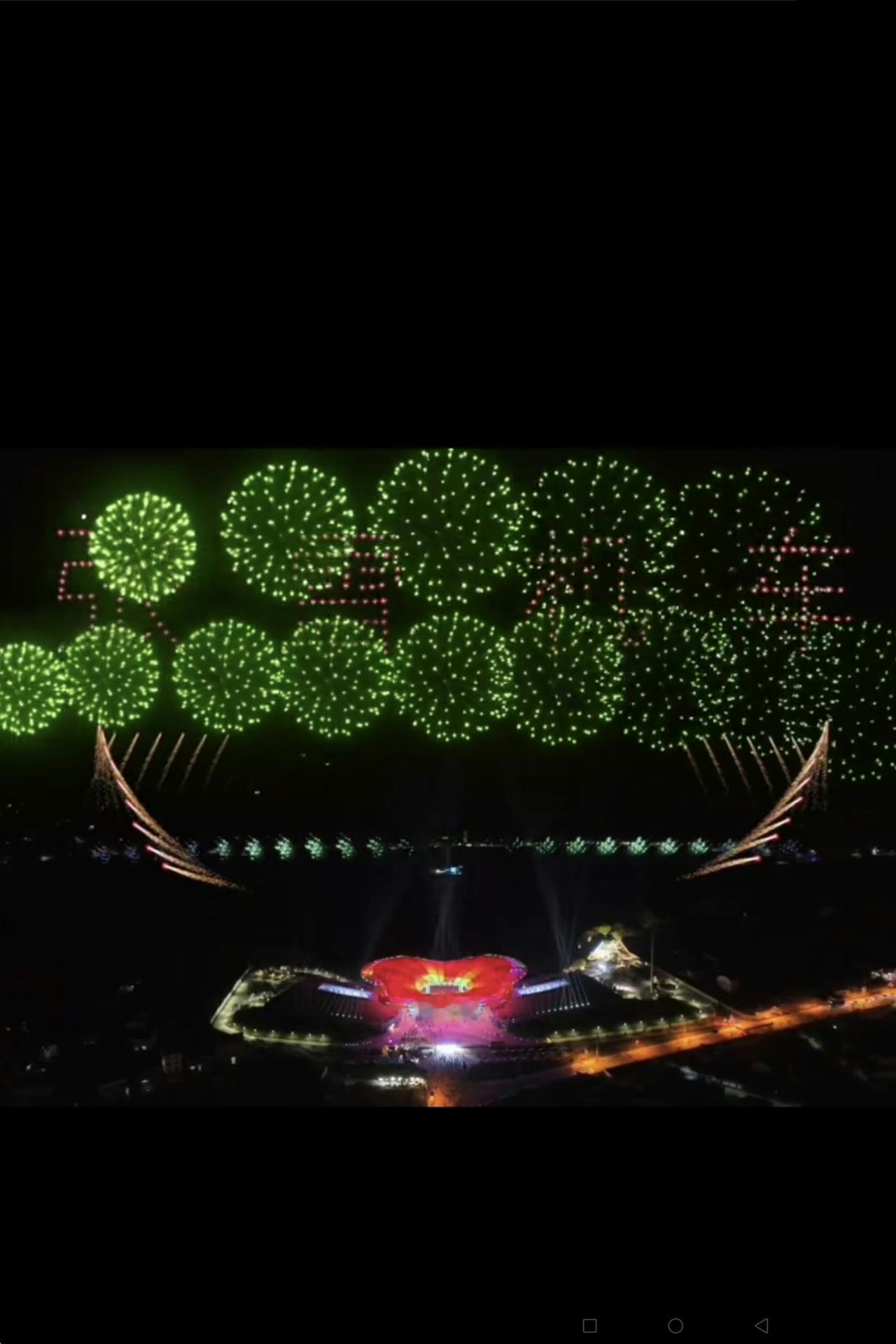 哇塞，张雪昨天（4月19日）又拿了一个冠军！
昨晚，张雪在老家湖南浏阳市参加“烟