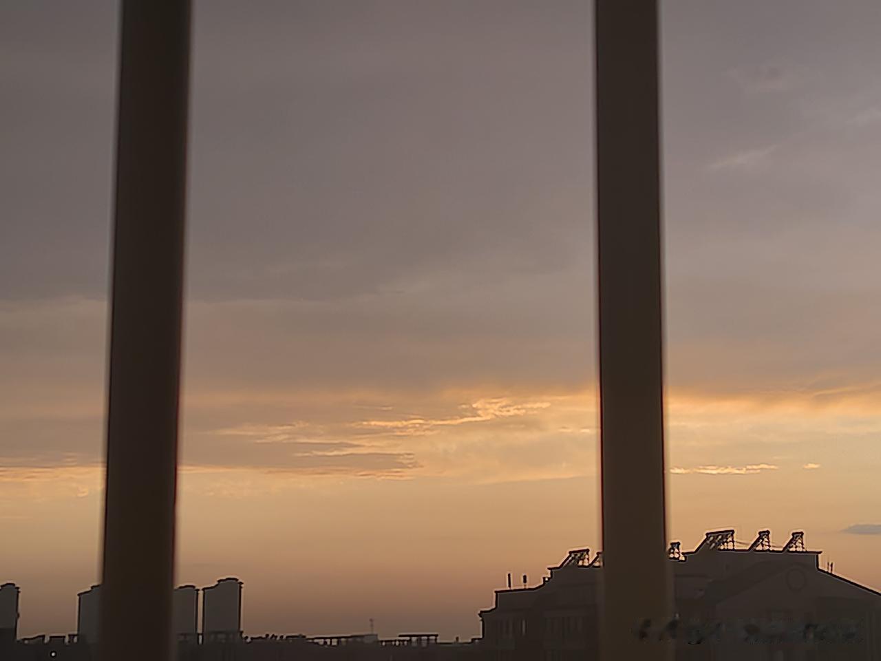 狂风暴雨之后
又是晴天