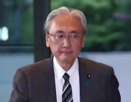 日本这次是真的害怕了，前面不止一次的喊话咱们，希望咱们能够缓和中日之间的关系，甚