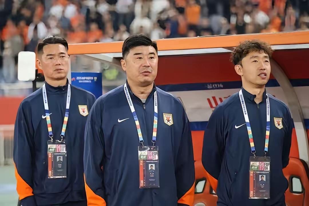 泰山队换帅背后的无奈与挣扎

这次换帅说白了就是球队成绩太拉胯，俱乐部没办法，只