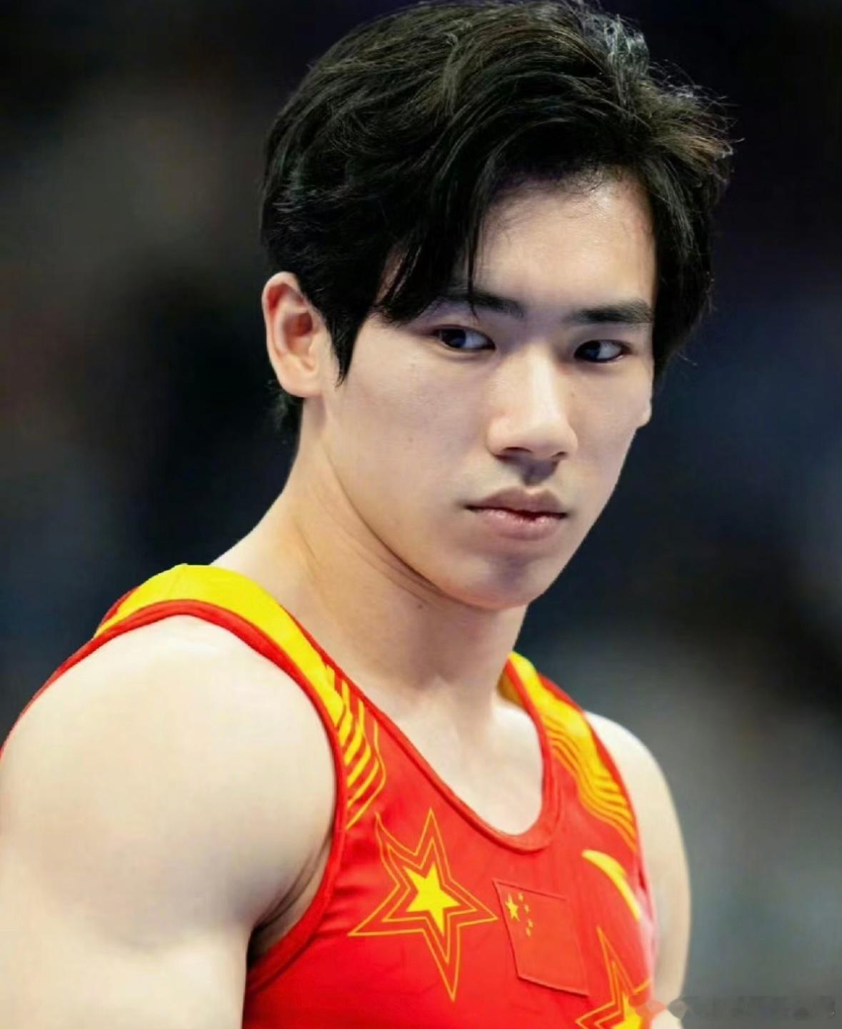 #张博恒双杠第4# 看不得茶茶落寞的背影，接下来的比赛加油啊！！你真的很棒很棒了