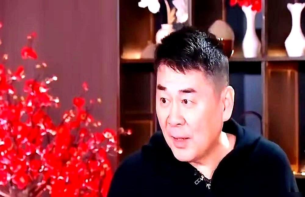 陈建斌拍《乔家大院》频繁改台词，蒋勤勤差点哭着喊停。

蒋勤勤提前背好了台词，却