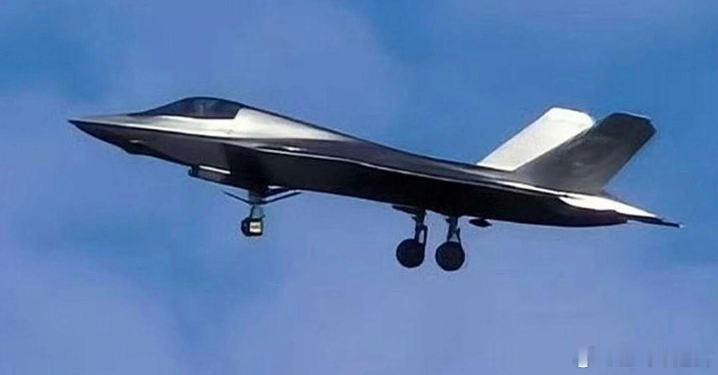 F-22玩过F-35C试过，歼-35也跟进了，镜面涂层到底有什么用2026年8月