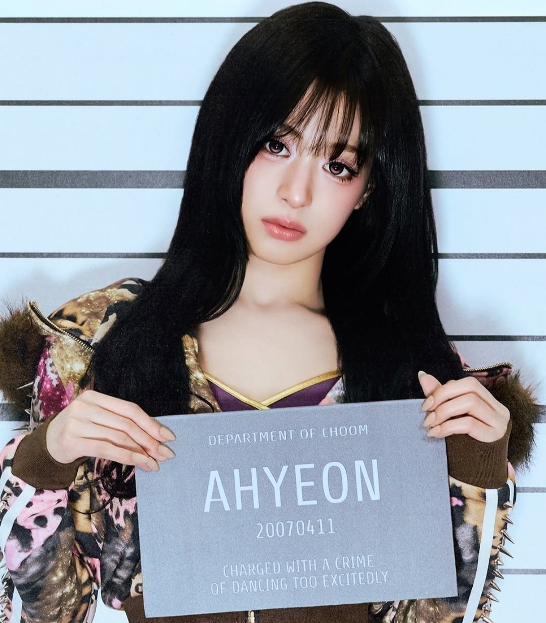 AHYEON [CHOOM] 毛绒钥匙圈版本目前已经在10个不同的平台售罄：- 