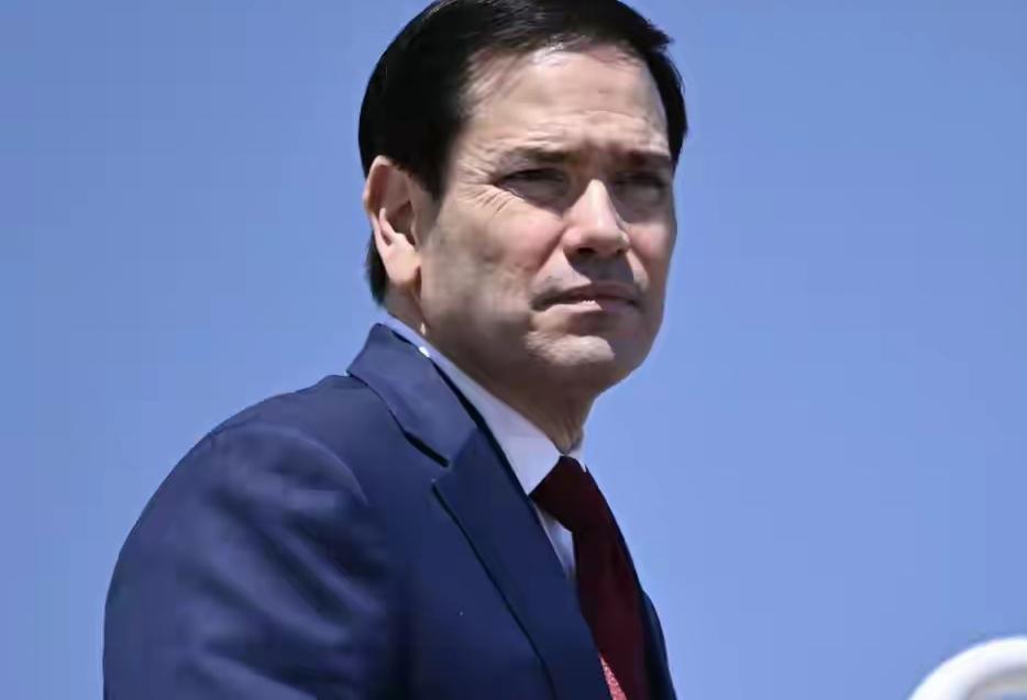 鲁比奥：乌克兰军队在战争中转型，已成欧洲最强大、最精锐的部队。鲁比奥在“空军一号