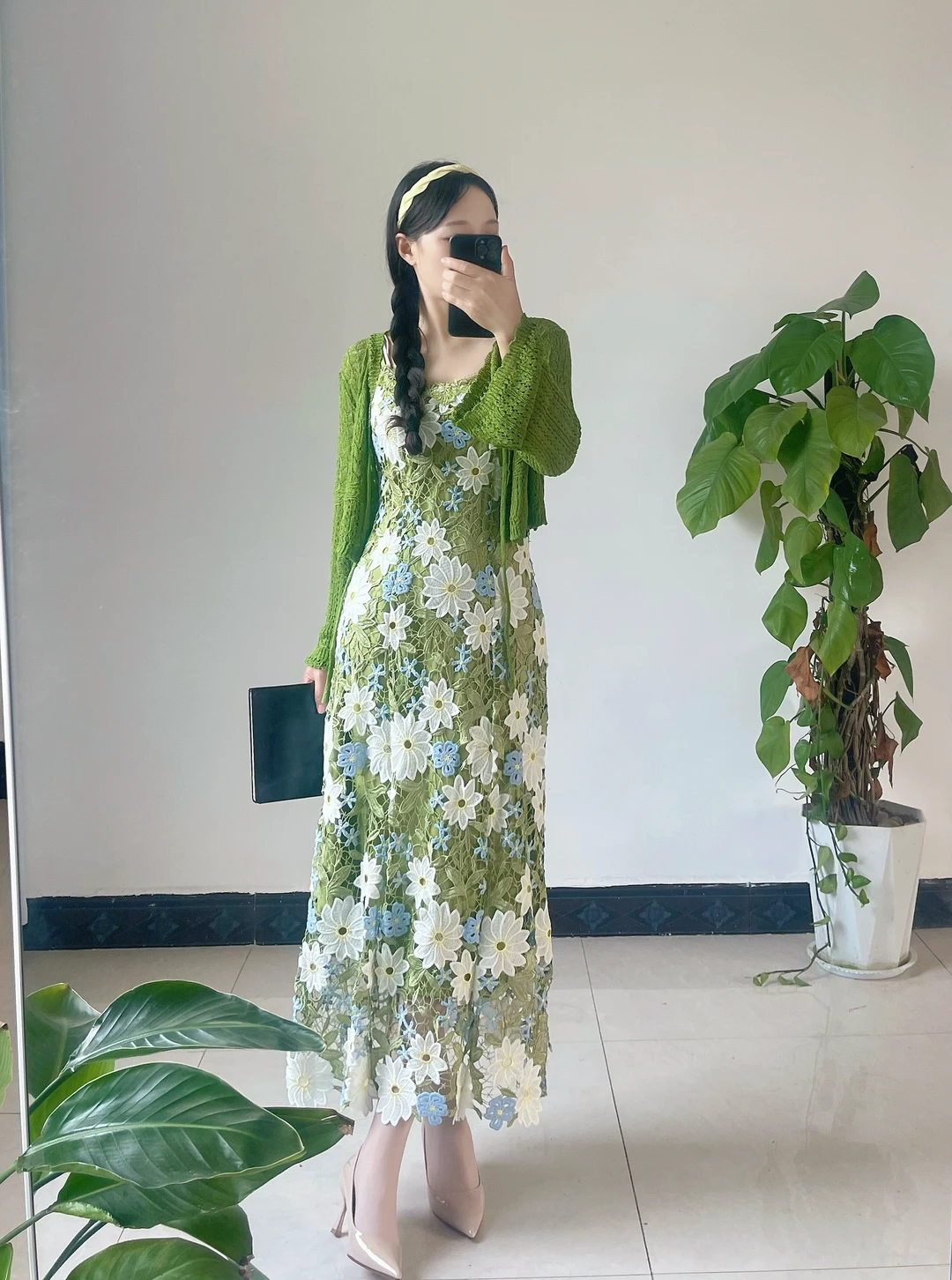 不能错过的绿色碎花连衣裙！