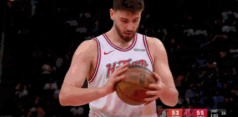 罚球三不沾！！ 