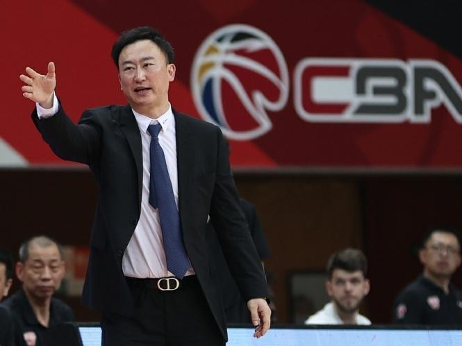 CBA最新消息：据BTV记者@勇方方透露，青岛男篮主教练刘维伟在赛前动员时说：“