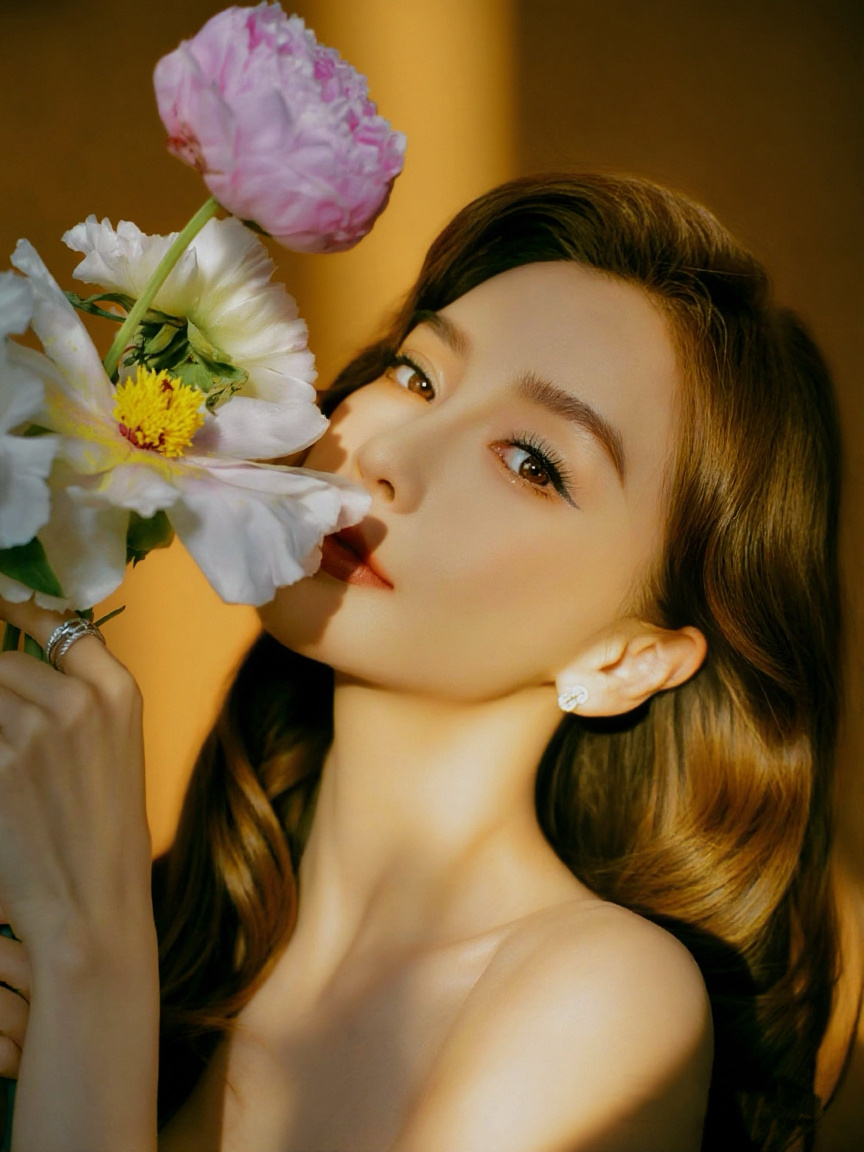 angelababy杨颖 暖光漫过肩裙上有黄昏🌆/Angelababy 杨颖a