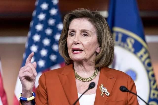 美国前众议长佩洛西发表看法，说得挺到位。她说特朗普对伊朗动武，是"开启另一场不必