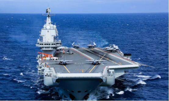 果不其然。
 
中国海军突然宣布了，国产大型航母“福建舰”进入海试阶段。
 
海