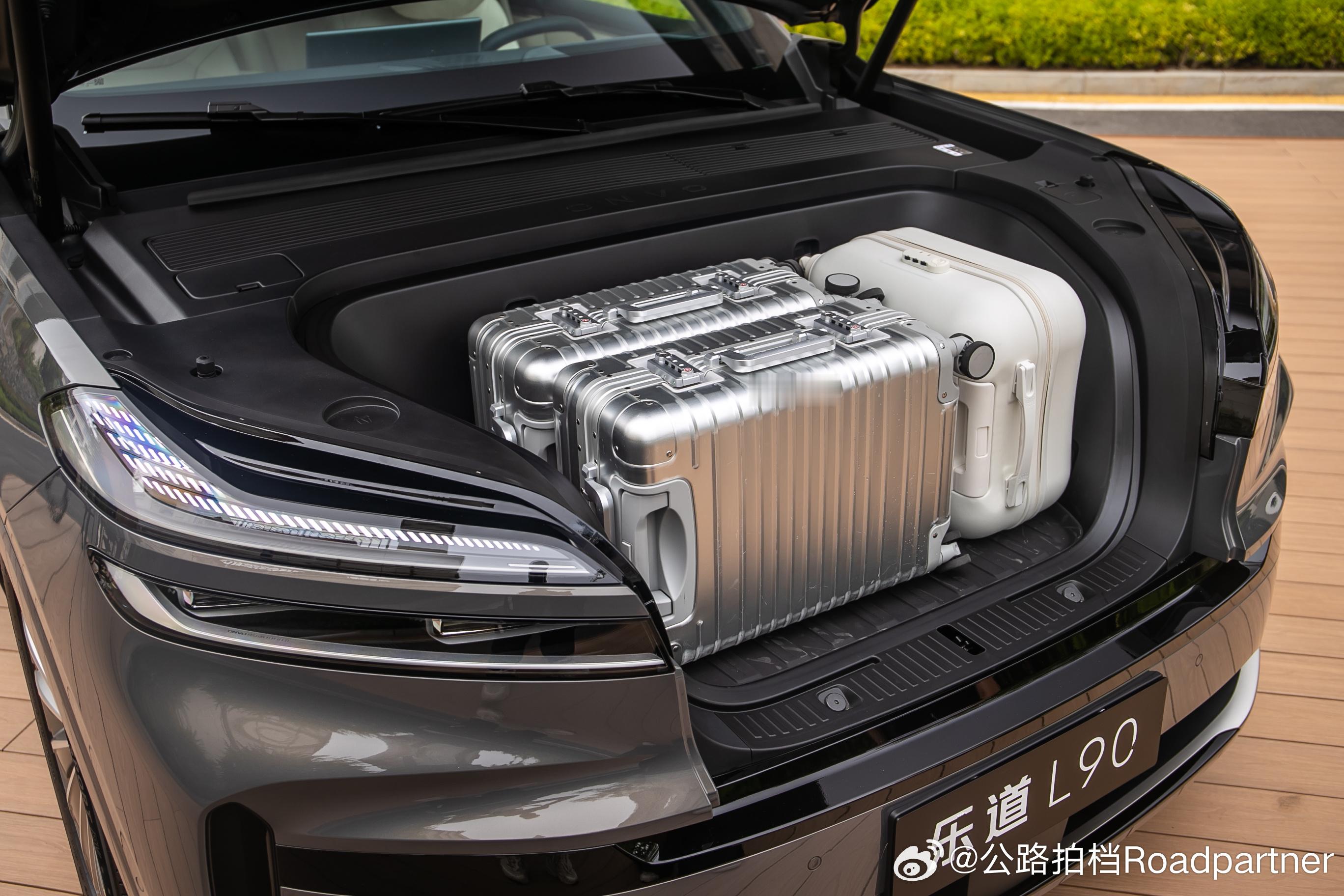 MPV请忘记 这个话题自从斌哥在ES9发布会提了一嘴后，这两天热度一直居高不下那