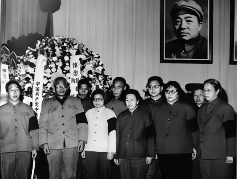 1978年中央准备召开彭德怀元帅的追悼会，但是一切都准备妥当的时候，一个难题却出