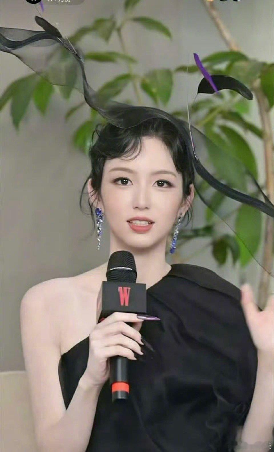 天啊，这造型都好美啊，并且风格都不一样周也 刘浩存 赵今麦 ​​​