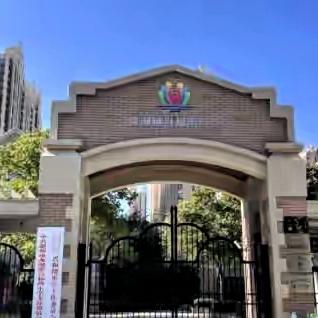 看的让人心痛，
郑州9岁小女孩，学校课堂上写试卷时，突然昏倒外地，经抢救无效去世