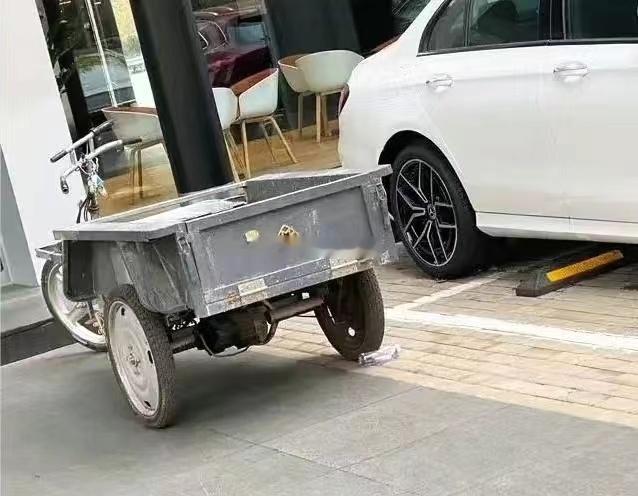 迈巴赫三轮车~~~这玩意骑到三里屯好使不？？？ 海阔试车超话 ​​​