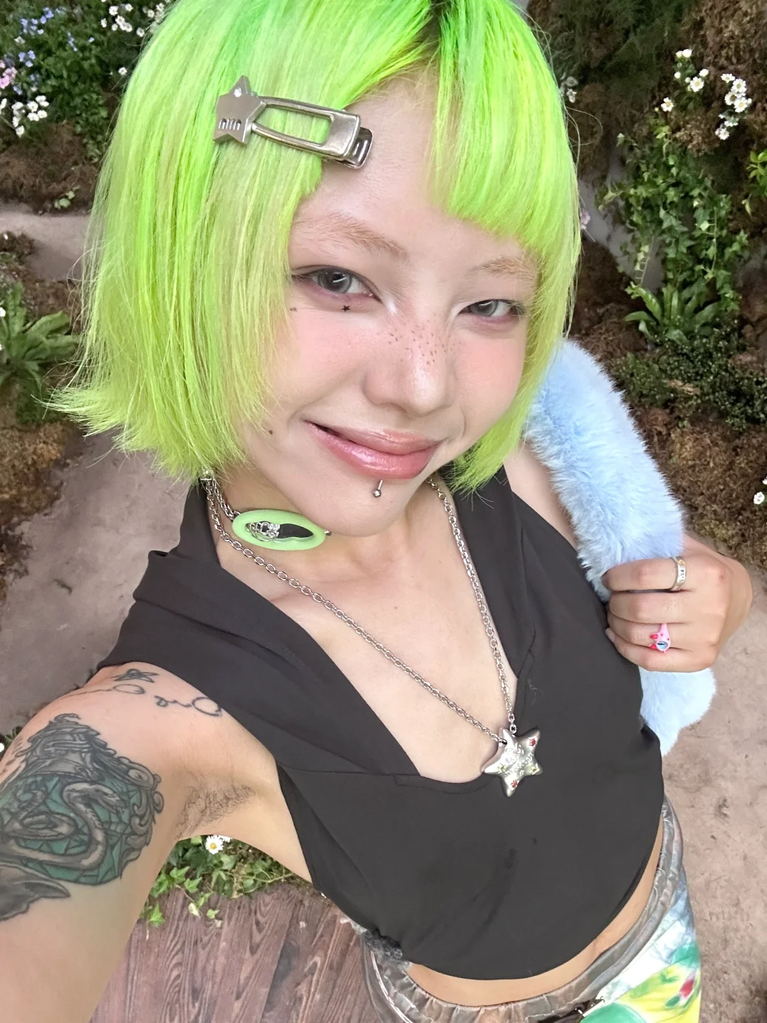 好幸福 好像终于离权志龙更近了一步