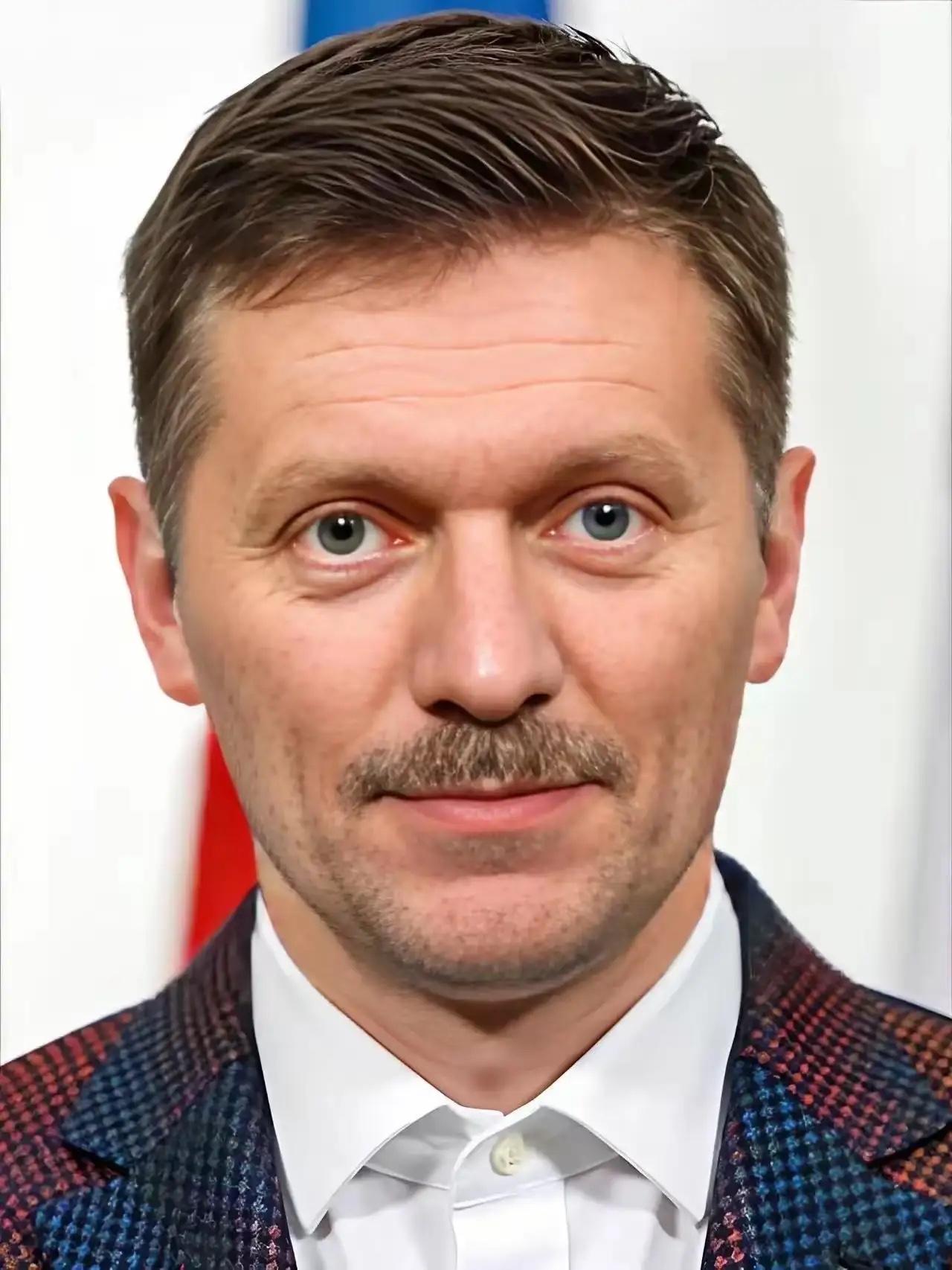 俄罗斯突然宣布了 

2月9日，俄罗斯总统新闻秘书佩斯科夫在当日简报会上表示，克