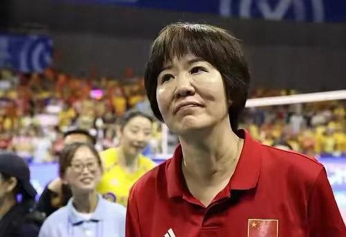 9月12日讯 前中国女排教练郎平点赞一条批评中国排球现状的博文（现已取消）。媒体