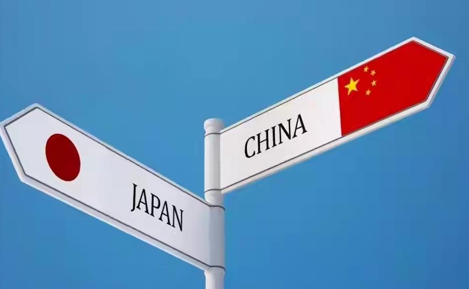 日本政坛怪事，越反华干的越长久。连美媒这次都暗讽高市，称其靠破坏中日关系上位。