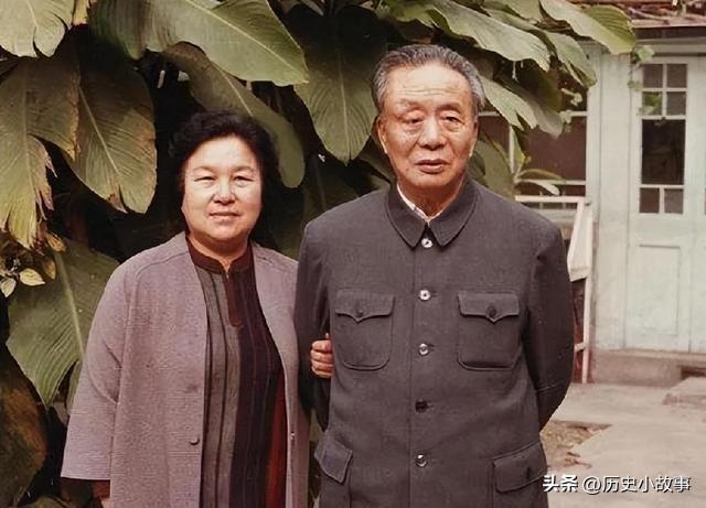 1910年，地主蒋忠樽的妻子难产2天才生下一名男孩，可他却没有一丝喜悦，转头就将