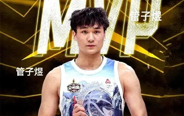 广州龙狮男篮新赛季重点培养管子煜、黎冠廷两位国青队员！
       广州龙狮上