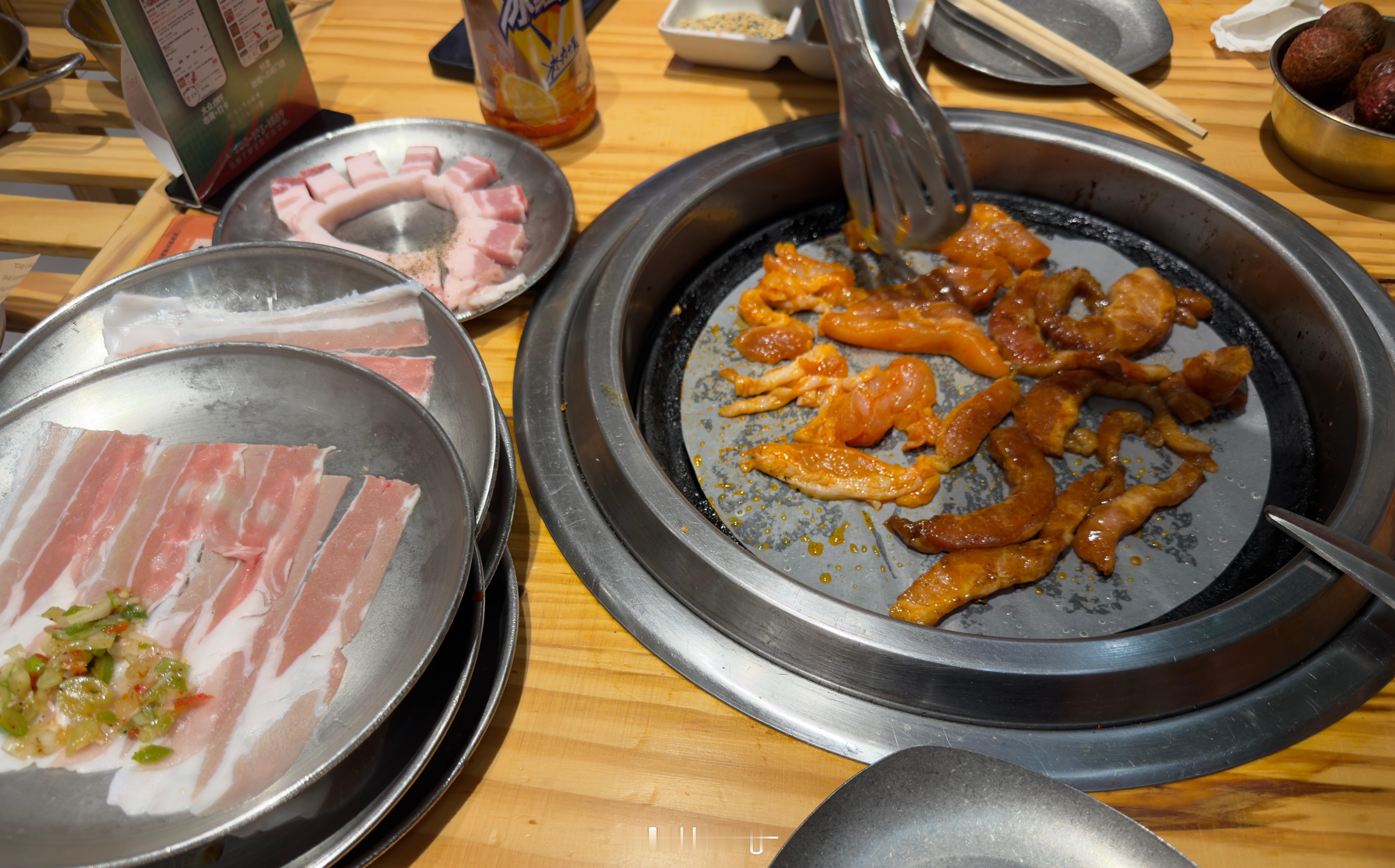 富婆饿饿饭饭 