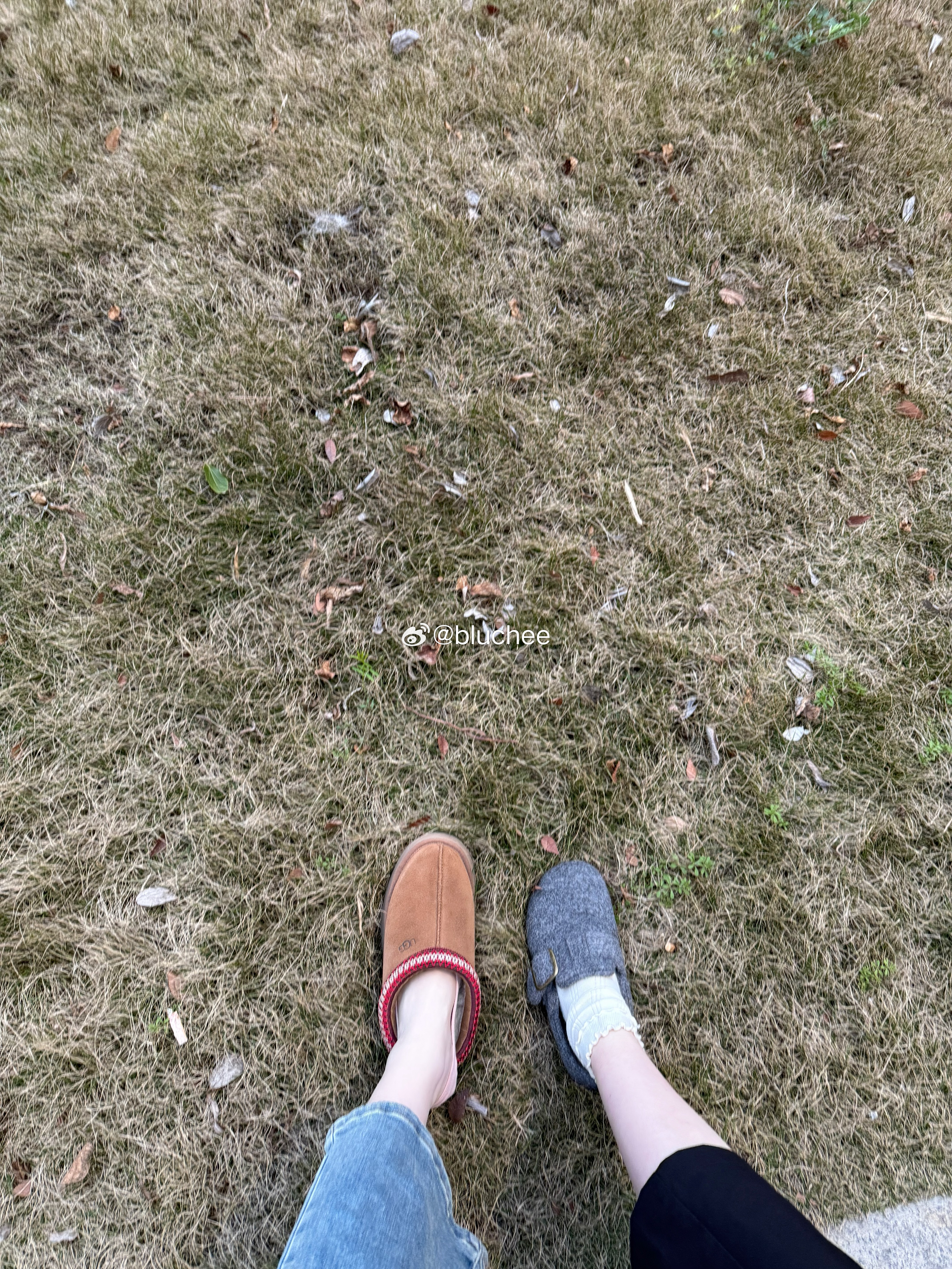 全公司超白的我们俩 我真的很喜欢可爱的女孩子！！还是性格这么好的老乡 下班路上走