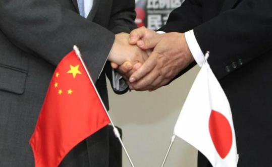 日本意识到事态严重了！日媒表示，在日中关系恶化长期持续的背景下，日商将时隔八年首