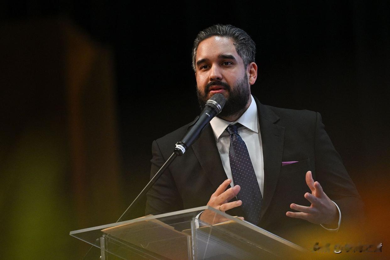 马杜罗刚被美国抓走，儿子就喊着要建交？委国这波转向太猝不及防！
 
前脚美国特种