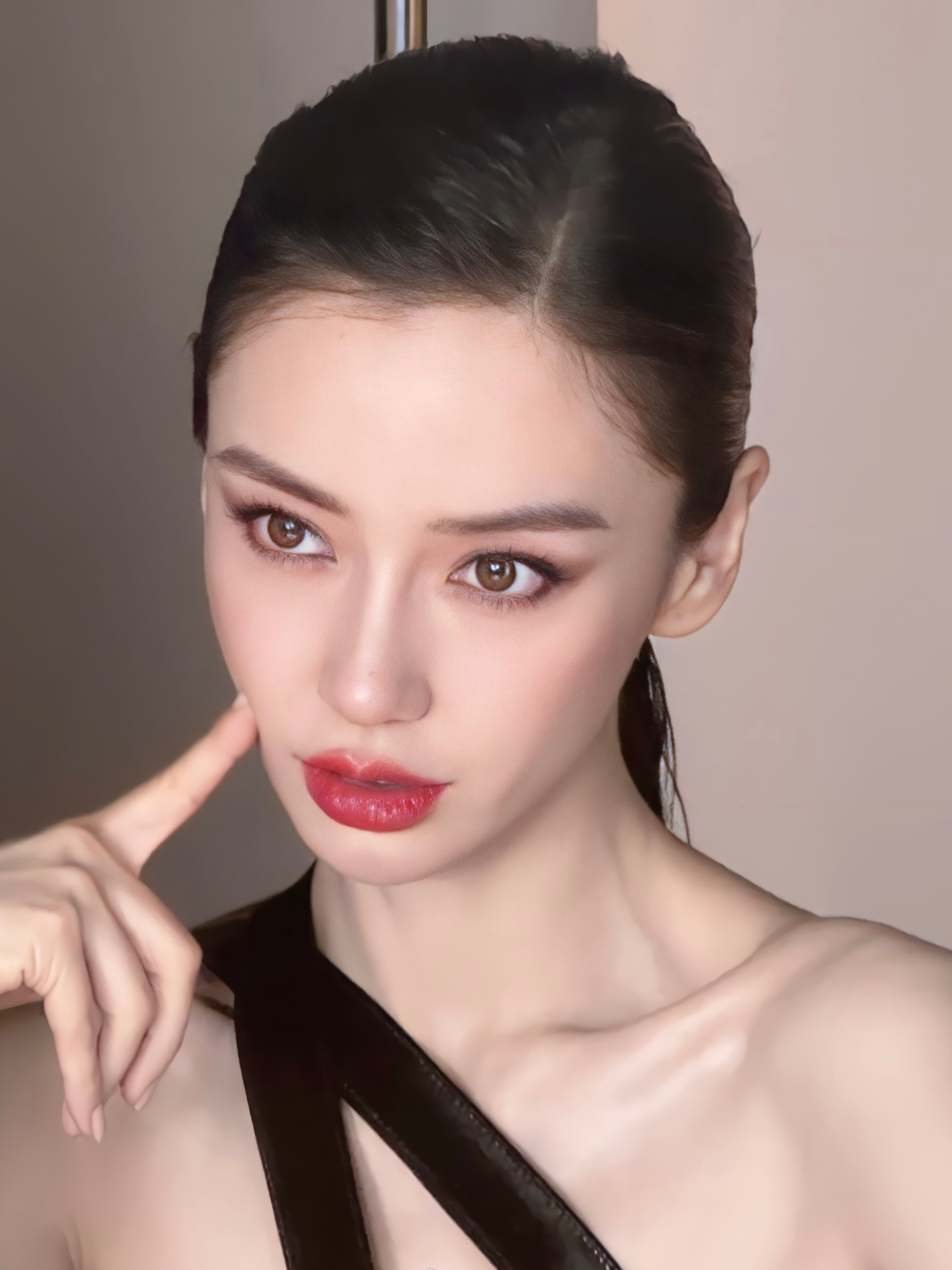 angelababy的盛世美颜这谁顶得住啊！ 