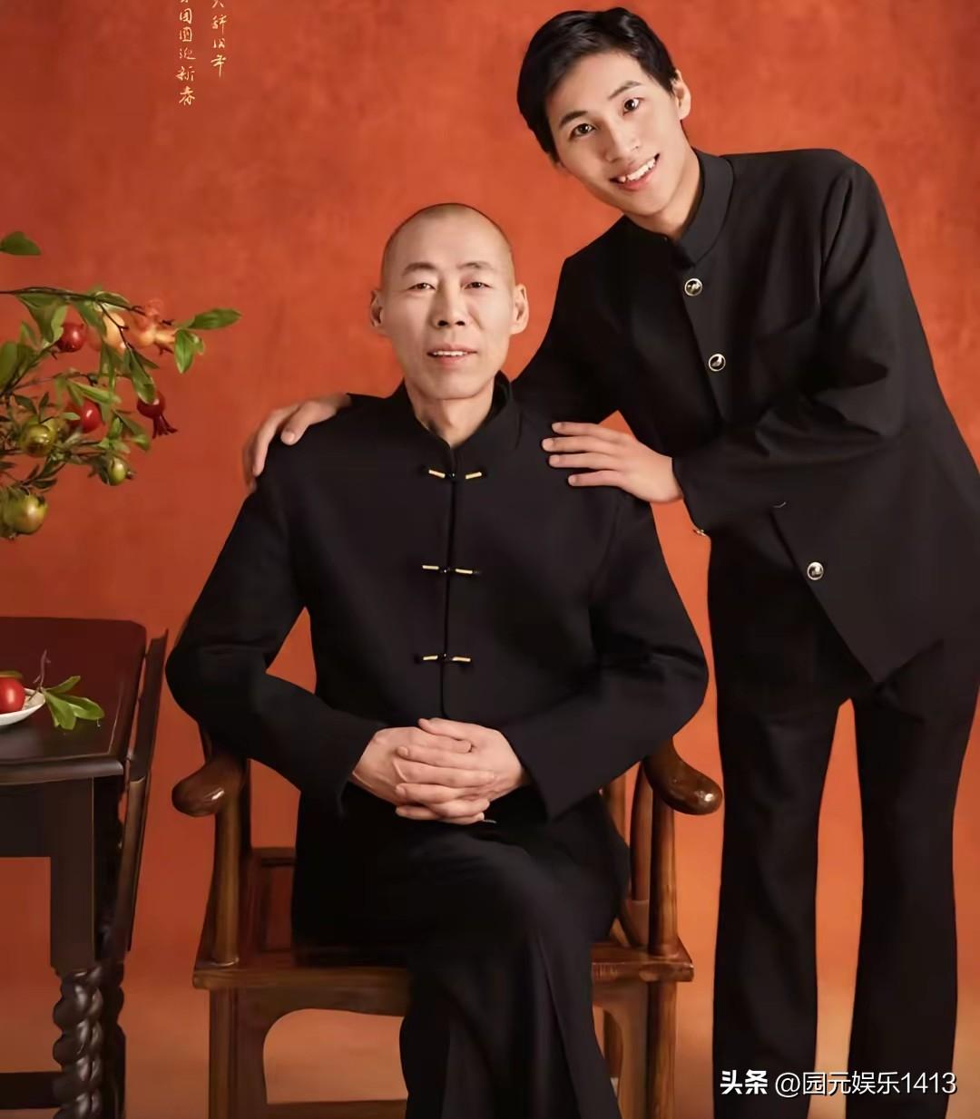 张云鹏的父亲连续直播带货两次。第一次带货胖哥华生电器，在线人数一两万人。销量还是