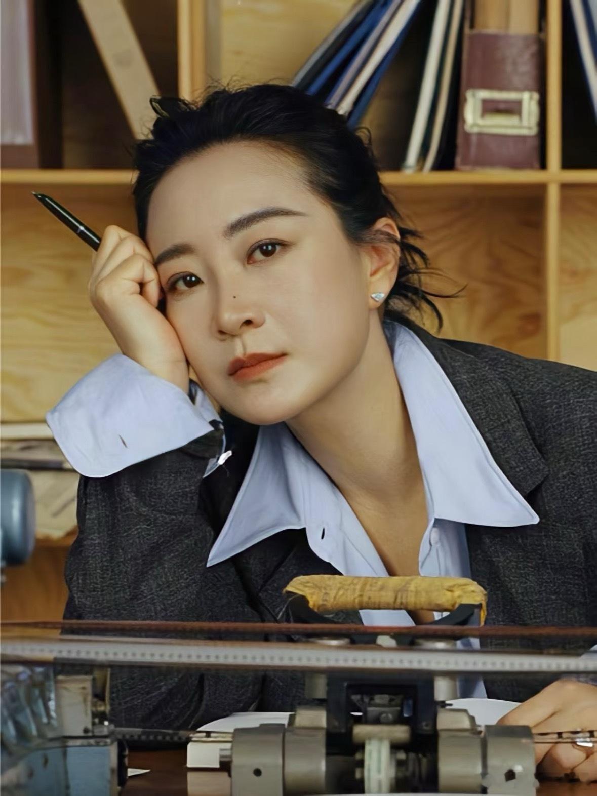 认识贾玲的时候她就这么瘦 这样一看，她也只是回到了最开始的模样罢了 