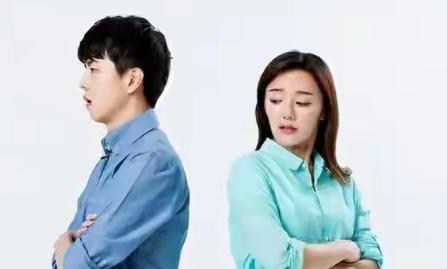 这两天有个话题挺火，小红书上一个女生，因为男友支持以色列而提出分手。
 
俩人在