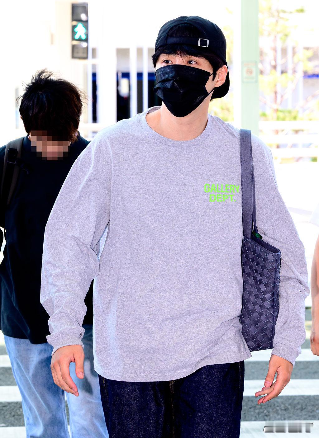 金宣虎  🐯酒窝王子金宣虎 【图片】260605 ICN🛫台北fm出发新闻图