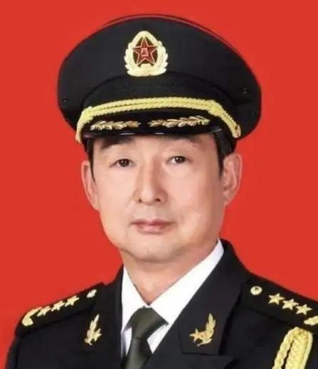 1963年彭小枫报考“哈军工”政审却被卡，张爱萍当场发问：知道他是谁的孩子吗，惊